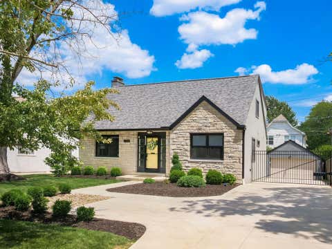 Photo of 2796 Northwest Boulevard, Columbus, OH 43221 (MLS # 226020573)