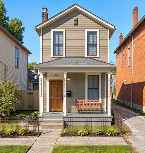 Photo of 965 Hunter Avenue, Columbus, OH 43201 (MLS # 226038377)