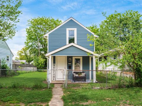Photo of 2767 Hiawatha Street, Columbus, OH 43211 (MLS # 225040429) Photo of 2767 Hiawatha Street, Columbus, OH 43211 (MLS # 225040429)