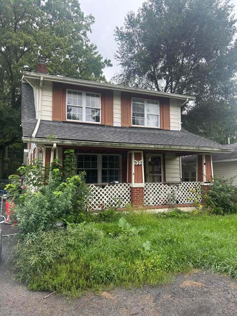 Photo of 922 Whitethorne Avenue, Columbus, OH 43223 (MLS # 226032041)