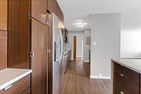 Tiny photo for 1000 Urlin Avenue Avenue 1507 #1507, Columbus, OH 43212 (MLS # 226004888)