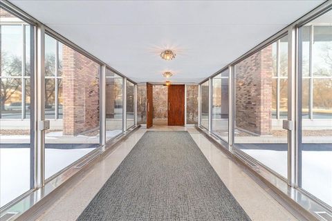 Tiny photo for 1000 Urlin Avenue Avenue 1507 #1507, Columbus, OH 43212 (MLS # 226004888)