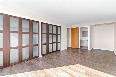 Tiny photo for 1000 Urlin Avenue Avenue 1507 #1507, Columbus, OH 43212 (MLS # 226004888)