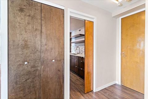 Tiny photo for 1000 Urlin Avenue Avenue 1507 #1507, Columbus, OH 43212 (MLS # 226004888)