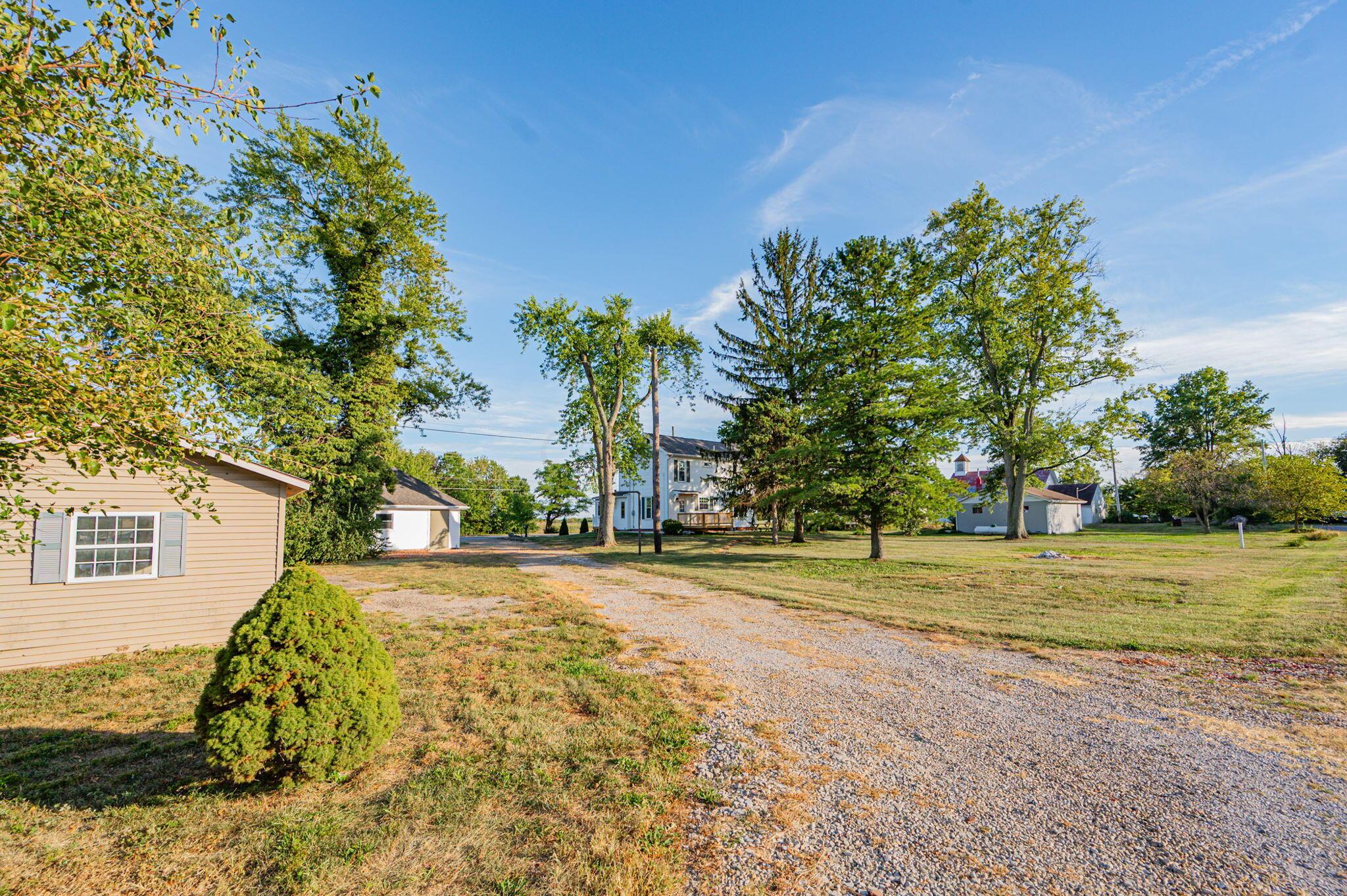 6039 Harrisburg Pike, Grove City, Ohio image 35