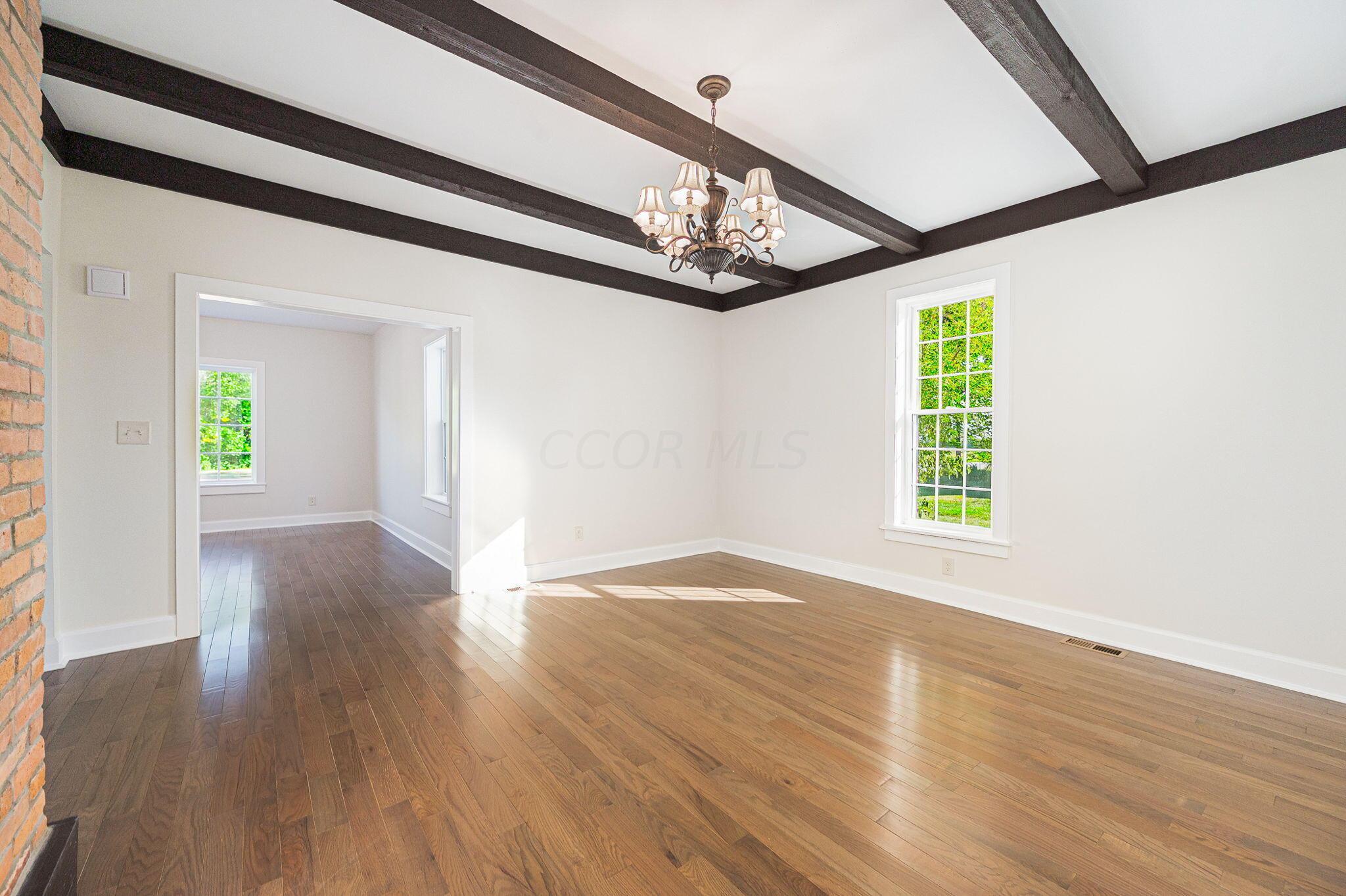 6039 Harrisburg Pike, Grove City, Ohio image 7
