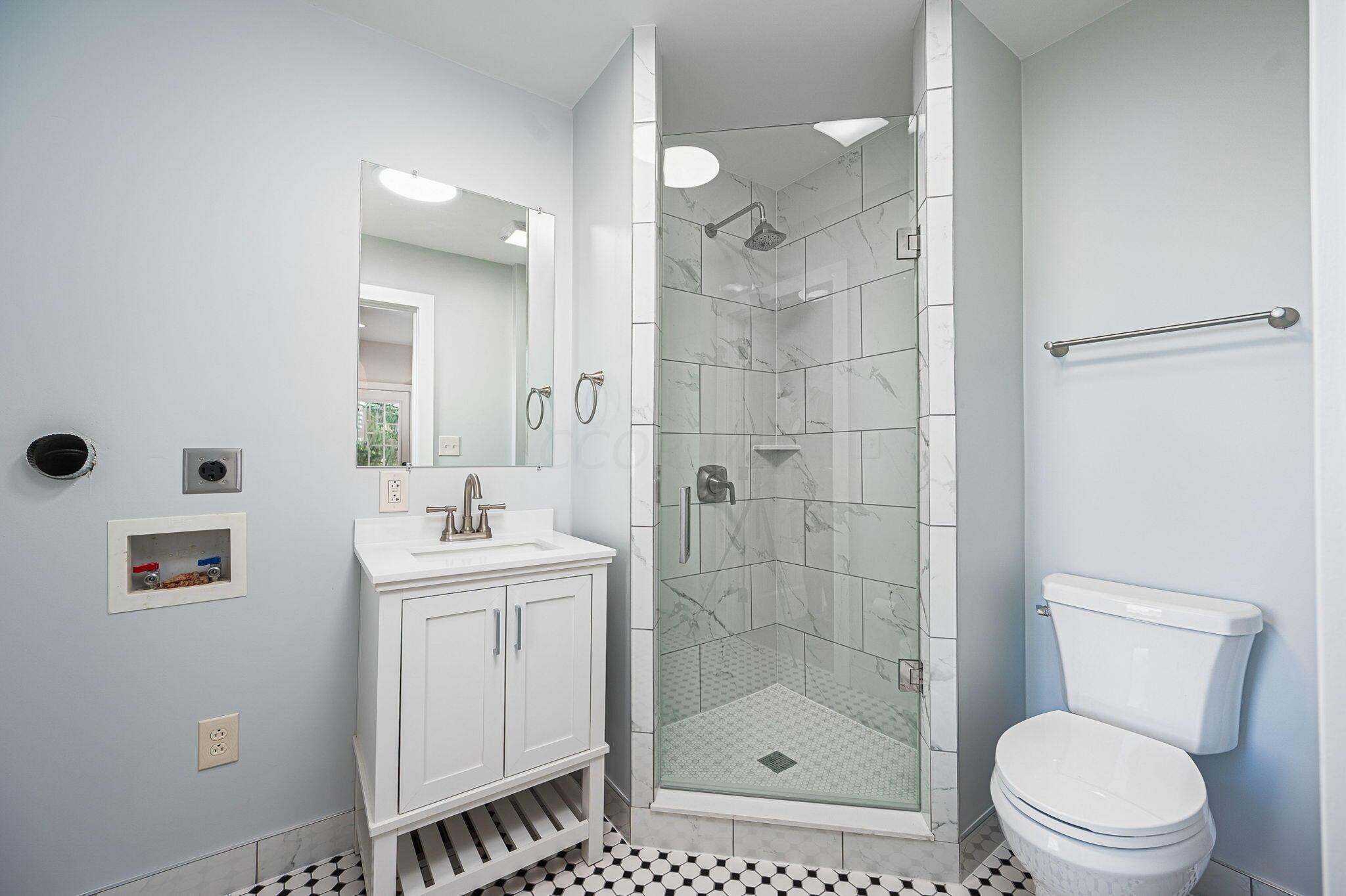6039 Harrisburg Pike, Grove City, Ohio image 12