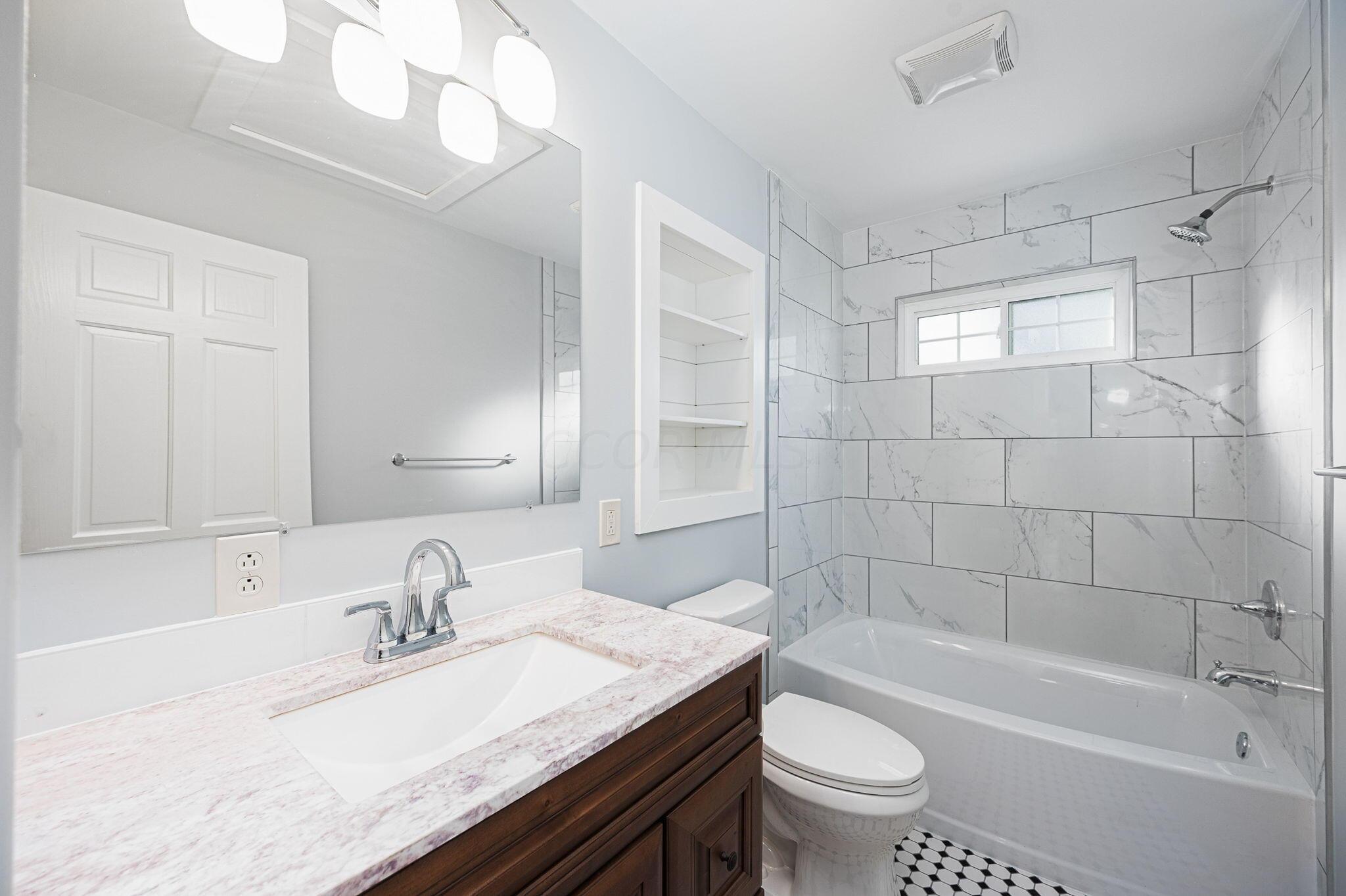 6039 Harrisburg Pike, Grove City, Ohio image 20
