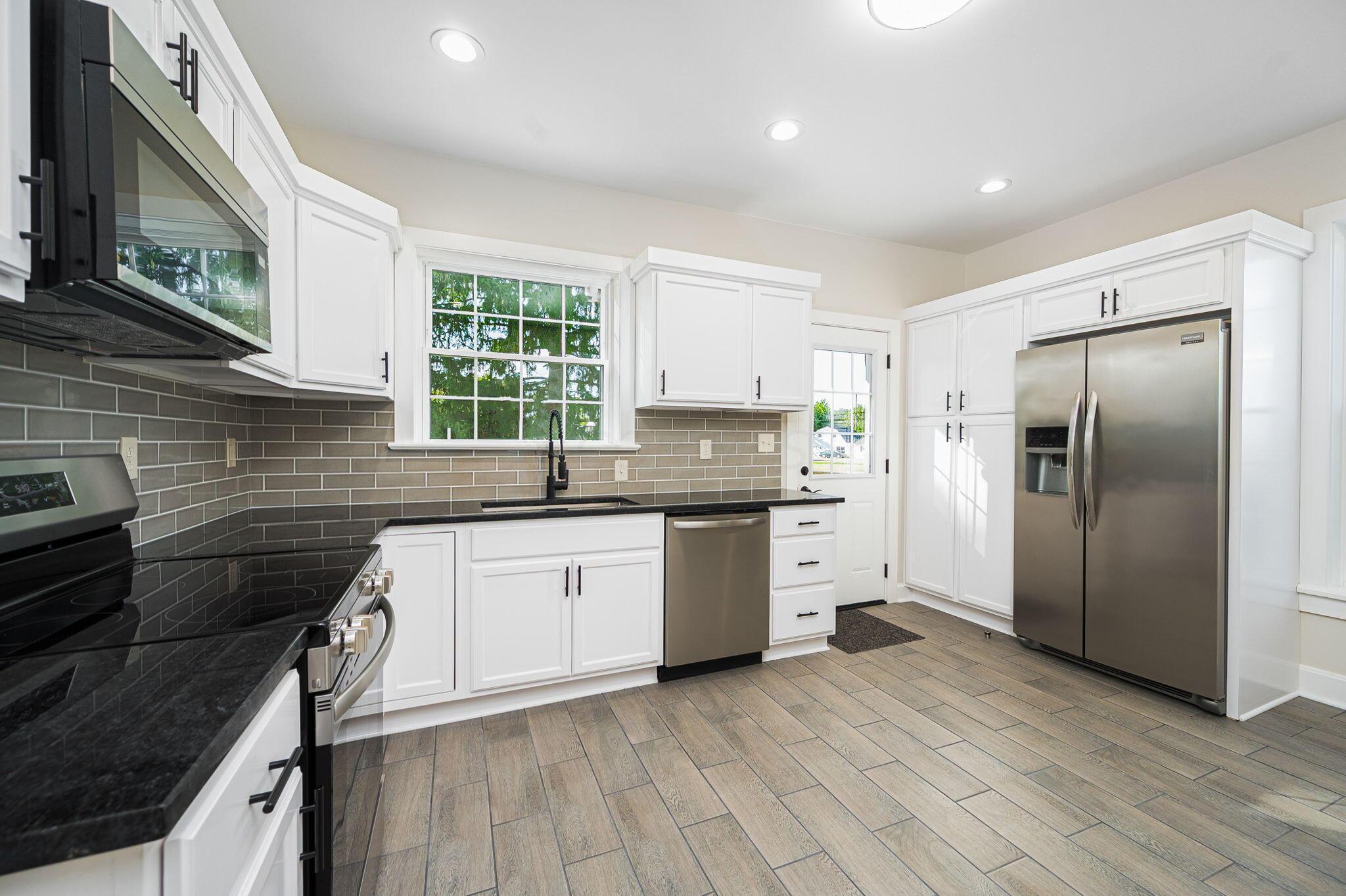 6039 Harrisburg Pike, Grove City, Ohio image 8