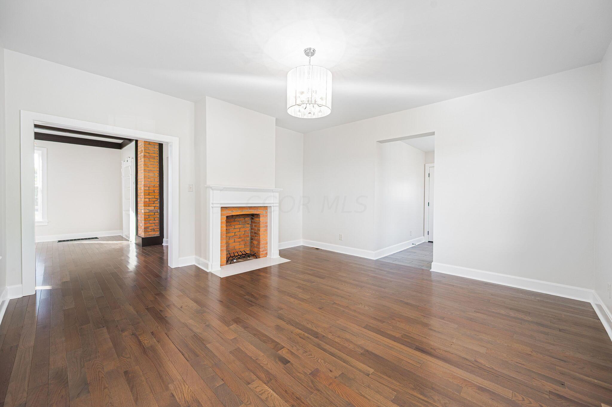 6039 Harrisburg Pike, Grove City, Ohio image 4