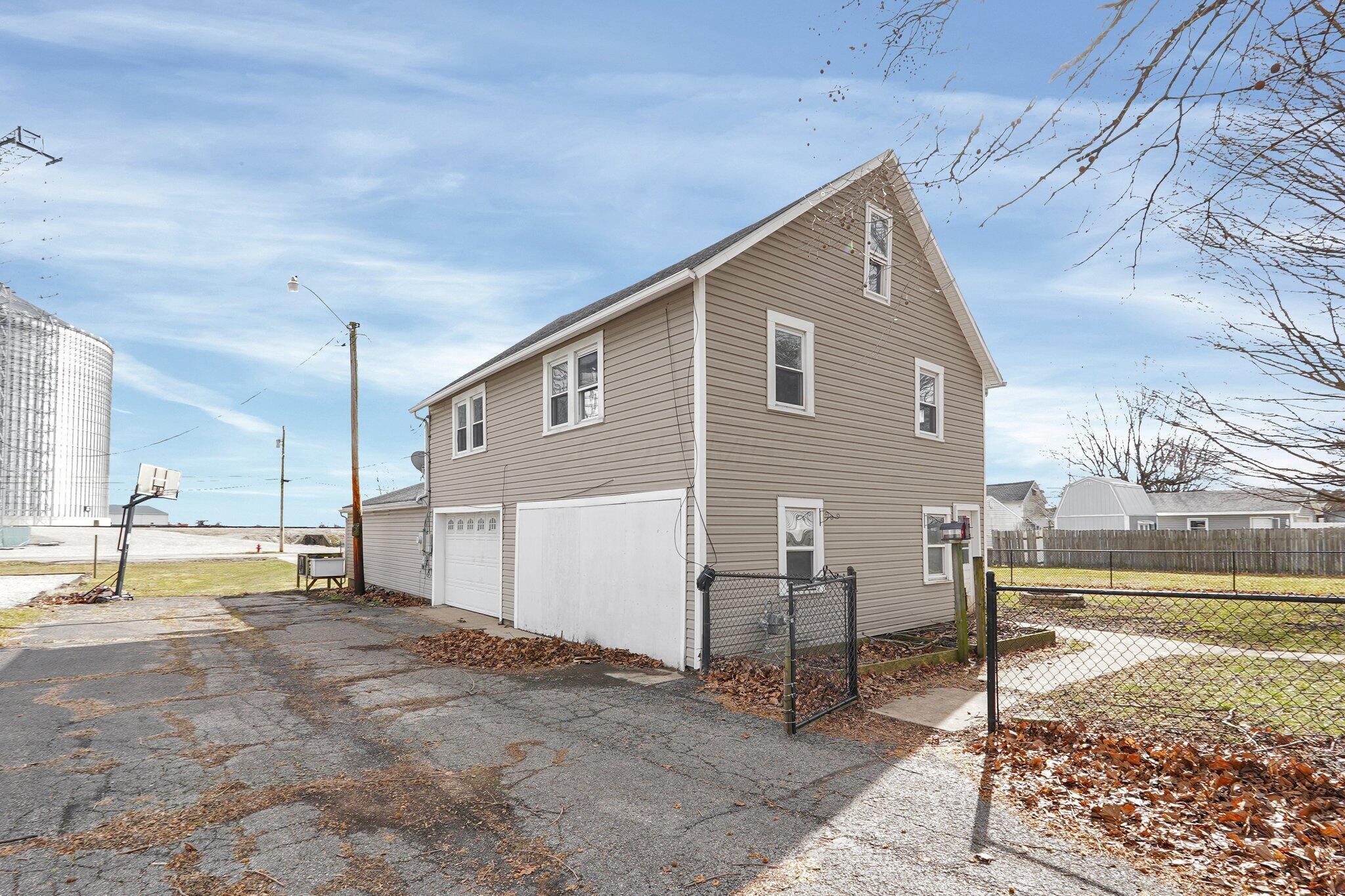 125 W Mound Street, South Charleston, Ohio image 49