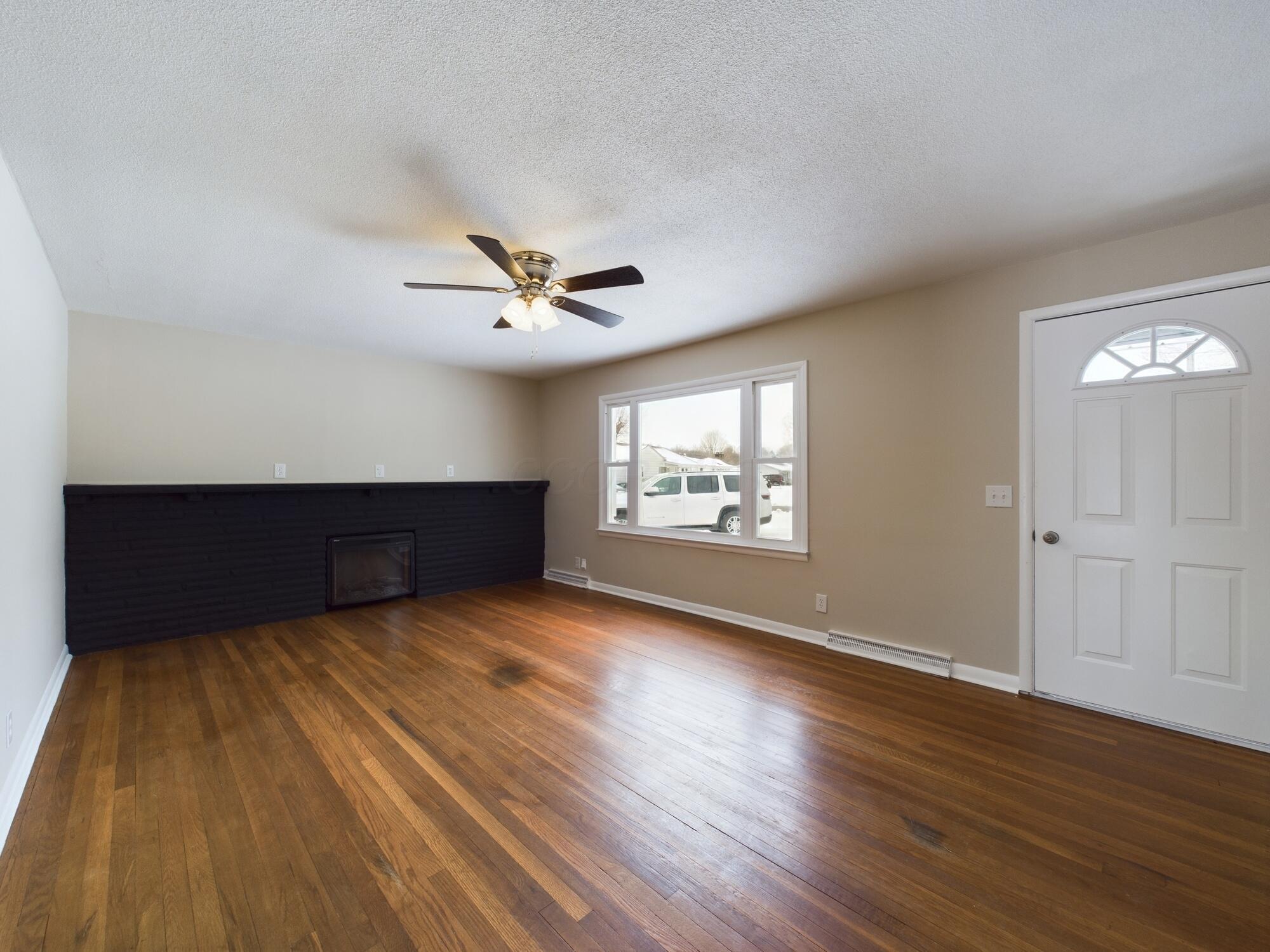 848 Fieldson Drive, Heath, Ohio image 3