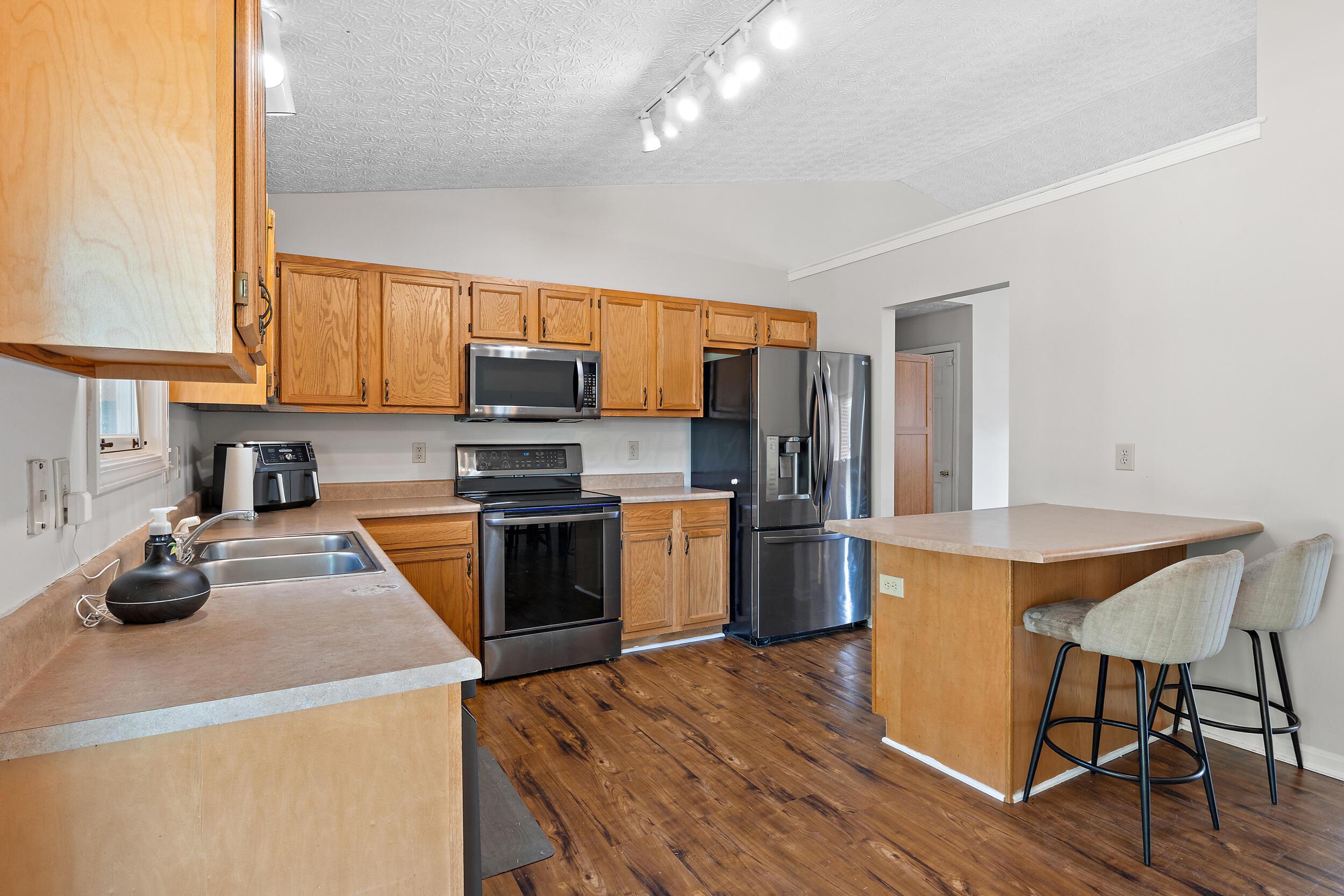 3660 1st Avenue, Urbancrest, Ohio image 9