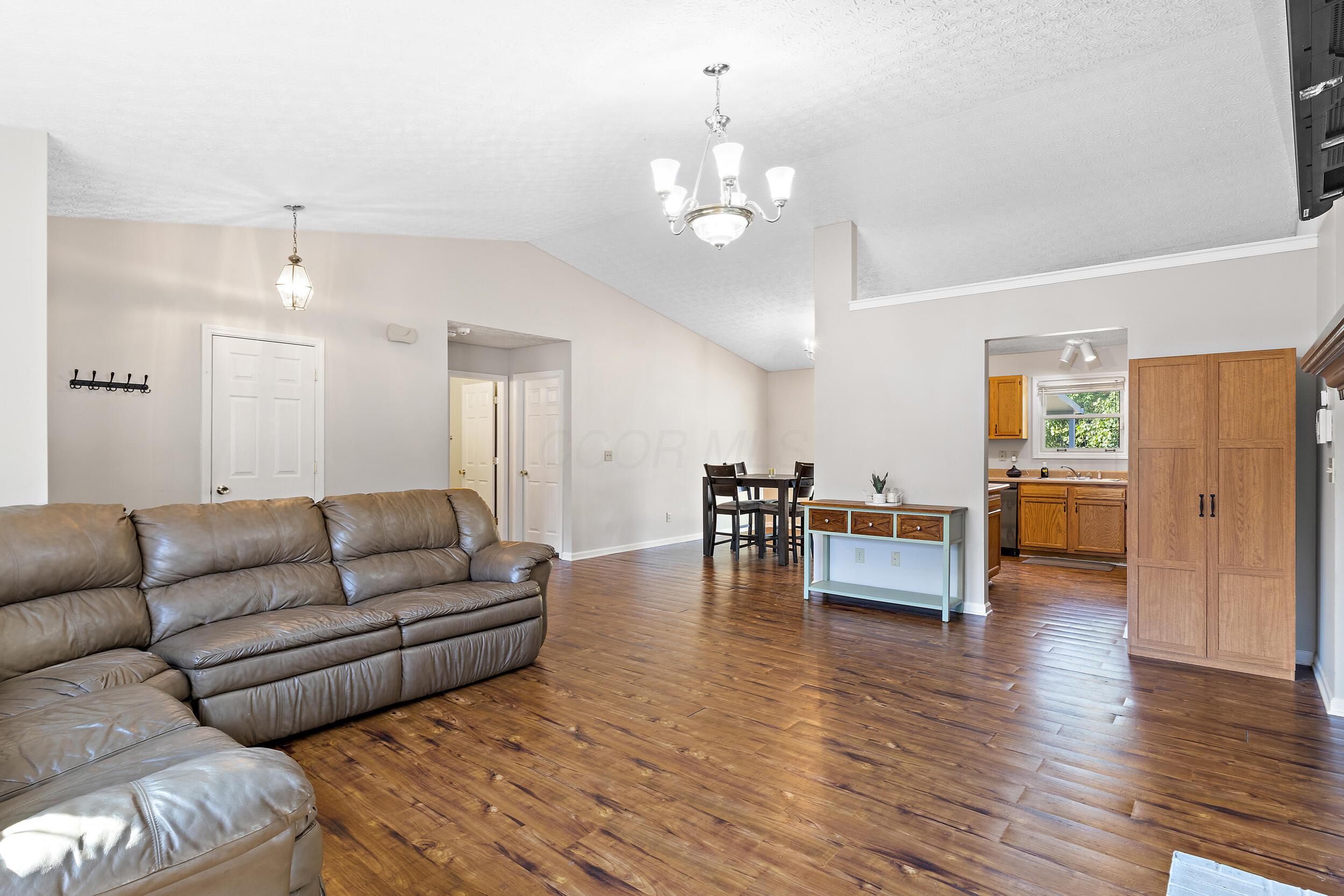 3660 1st Avenue, Urbancrest, Ohio image 8