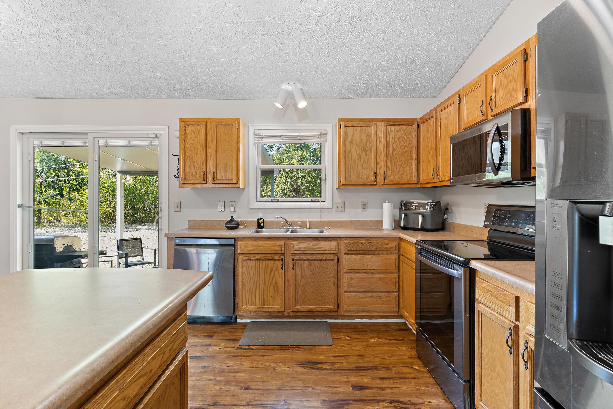 3660 1st Avenue, Urbancrest, Ohio image 5