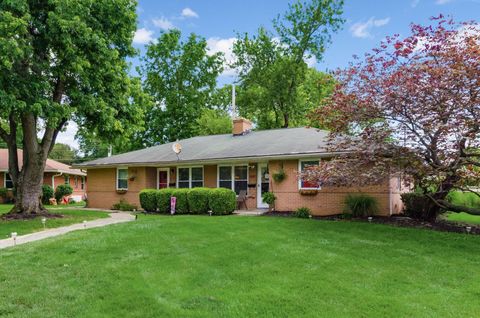 Photo of 116 Sunnyside Lane, Columbus, OH 43214 (MLS # 226026905)