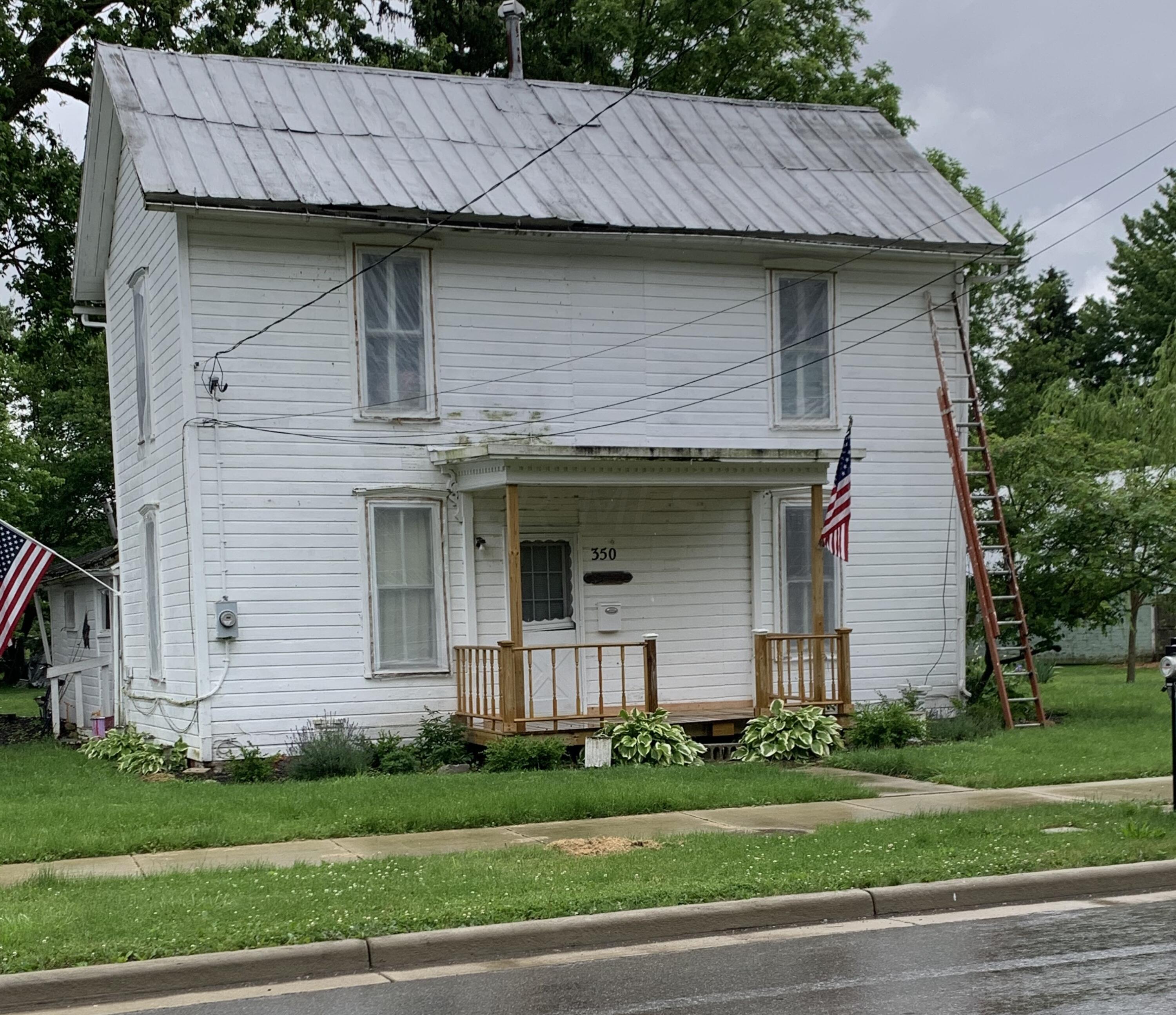 Photo 2 of 23 of 350 N Franklin Street house