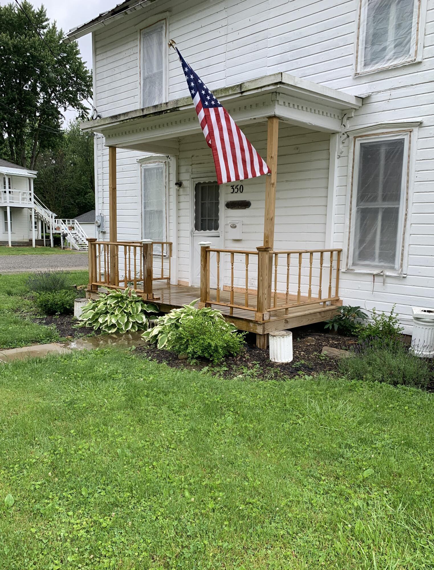 Photo 4 of 23 of 350 N Franklin Street house