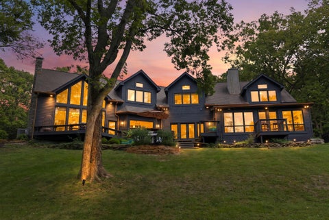 Photo of 7827 Riverside Drive, Dublin, OH 43016 (MLS # 226033303)