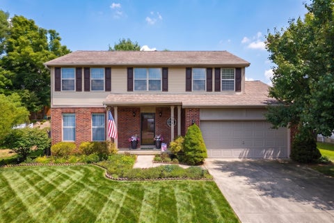 Photo of 206 Oxford Drive SW, Pataskala, OH 43062 (MLS # 226029710)