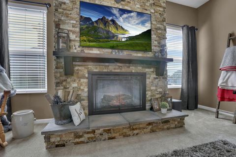 Tiny photo for 1552 Mary Lou Drive, Pataskala, OH 43062 (MLS # 226007226)