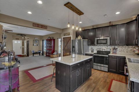 Tiny photo for 1552 Mary Lou Drive, Pataskala, OH 43062 (MLS # 226007226)