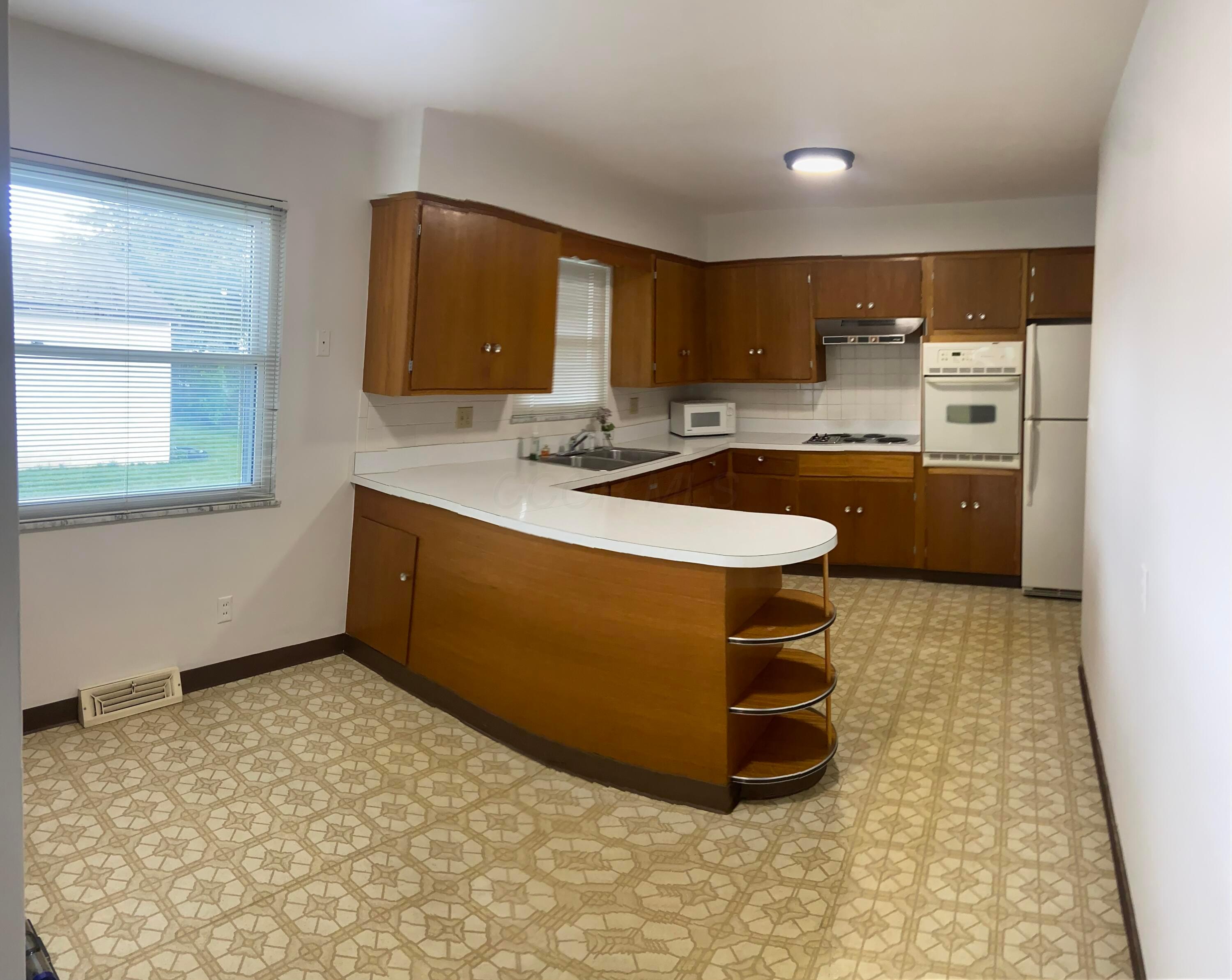 1616 Sale Road, Columbus, Ohio image 12