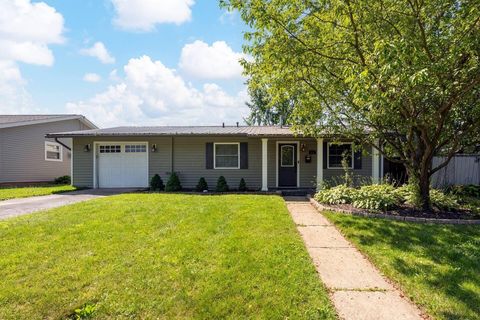 Photo of 101 Valley View Drive, Johnstown, OH 43031 (MLS # 226009545)