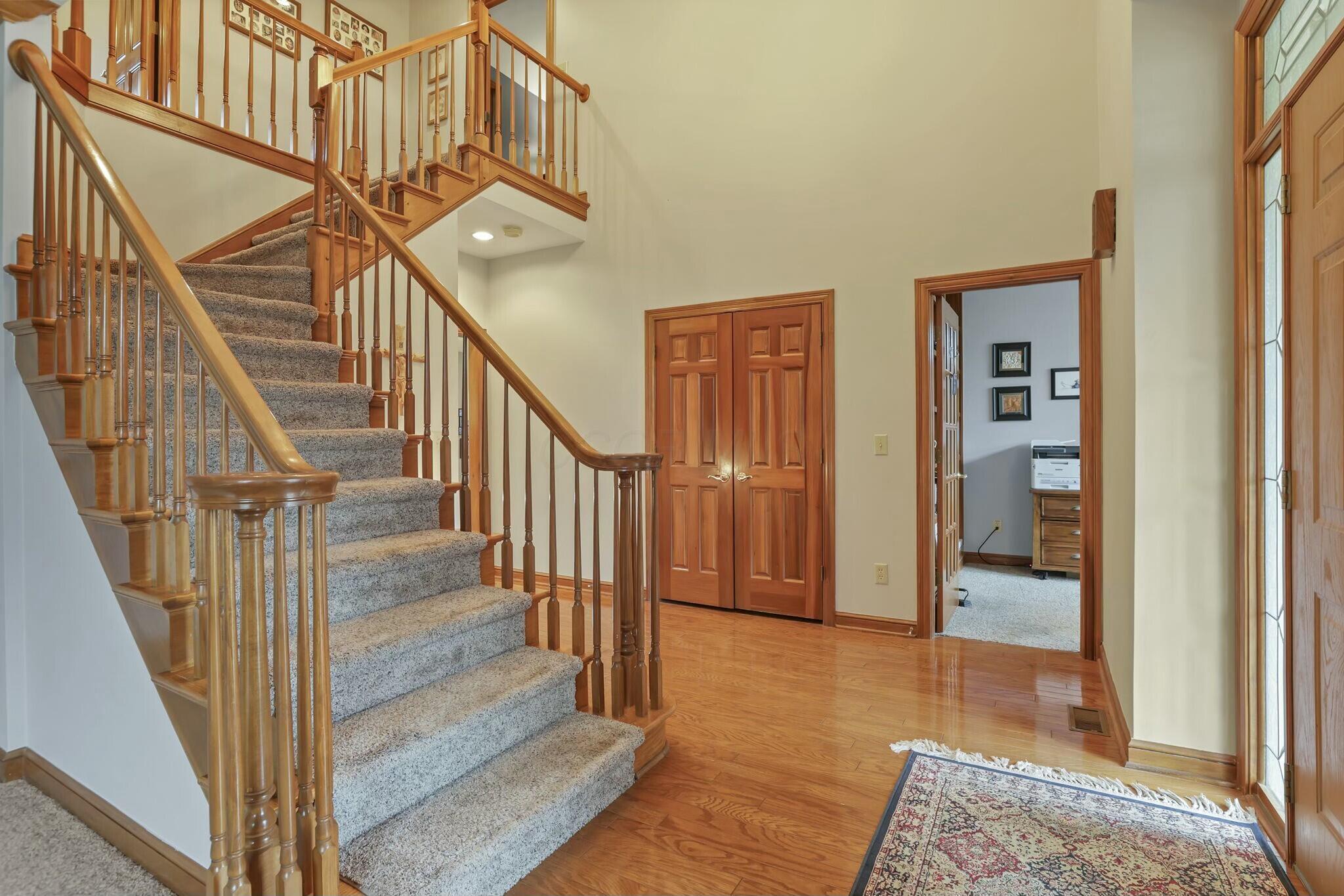 8823 Chateau Drive, Pickerington, Ohio image 13