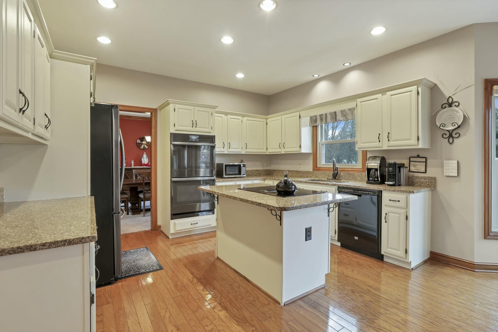 8823 Chateau Drive, Pickerington, Ohio image 19