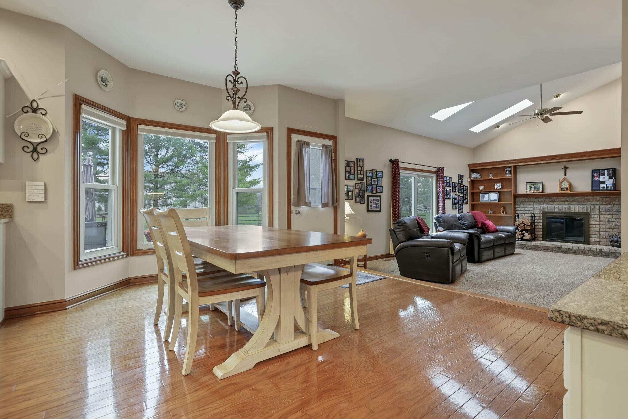 8823 Chateau Drive, Pickerington, Ohio image 25