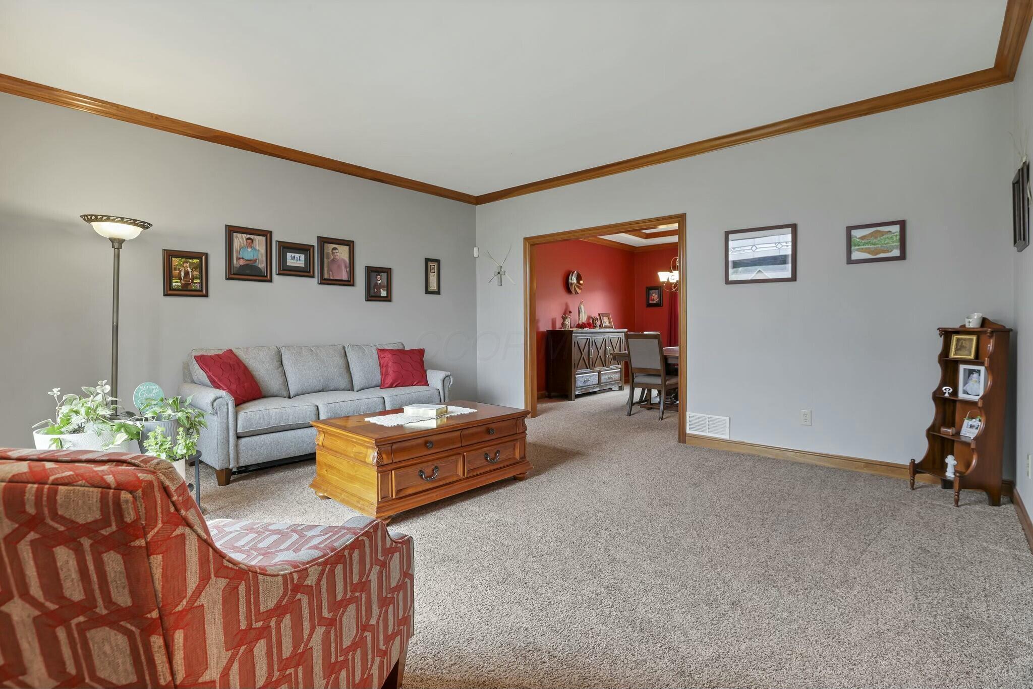 8823 Chateau Drive, Pickerington, Ohio image 14