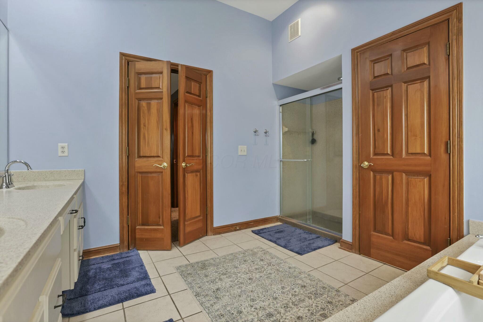 8823 Chateau Drive, Pickerington, Ohio image 39