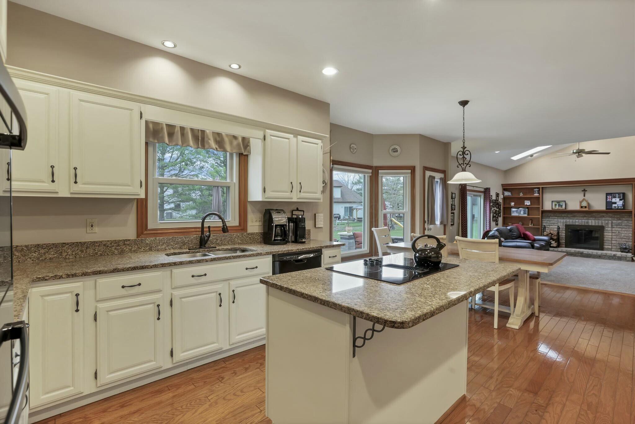 8823 Chateau Drive, Pickerington, Ohio image 22