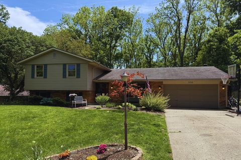 Photo of 3765 Frostwood Drive, Dayton, OH 45430 (MLS # 226018824)