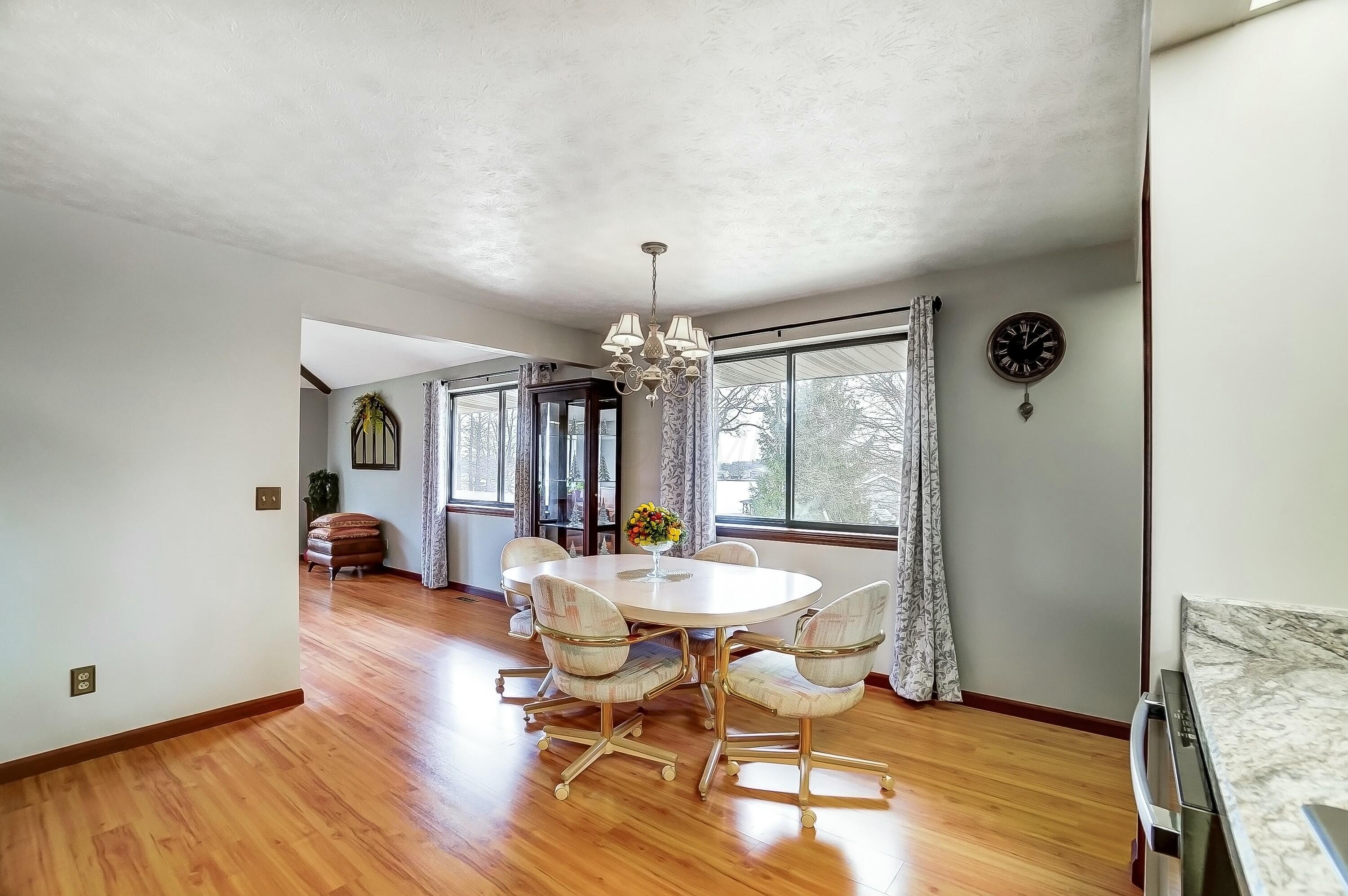 1290 Chickasaw Drive, London, Ohio image 37