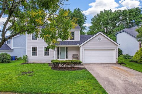 Photo of 164 Greenbank Road, Columbus, OH 43230 (MLS # 226024041)
