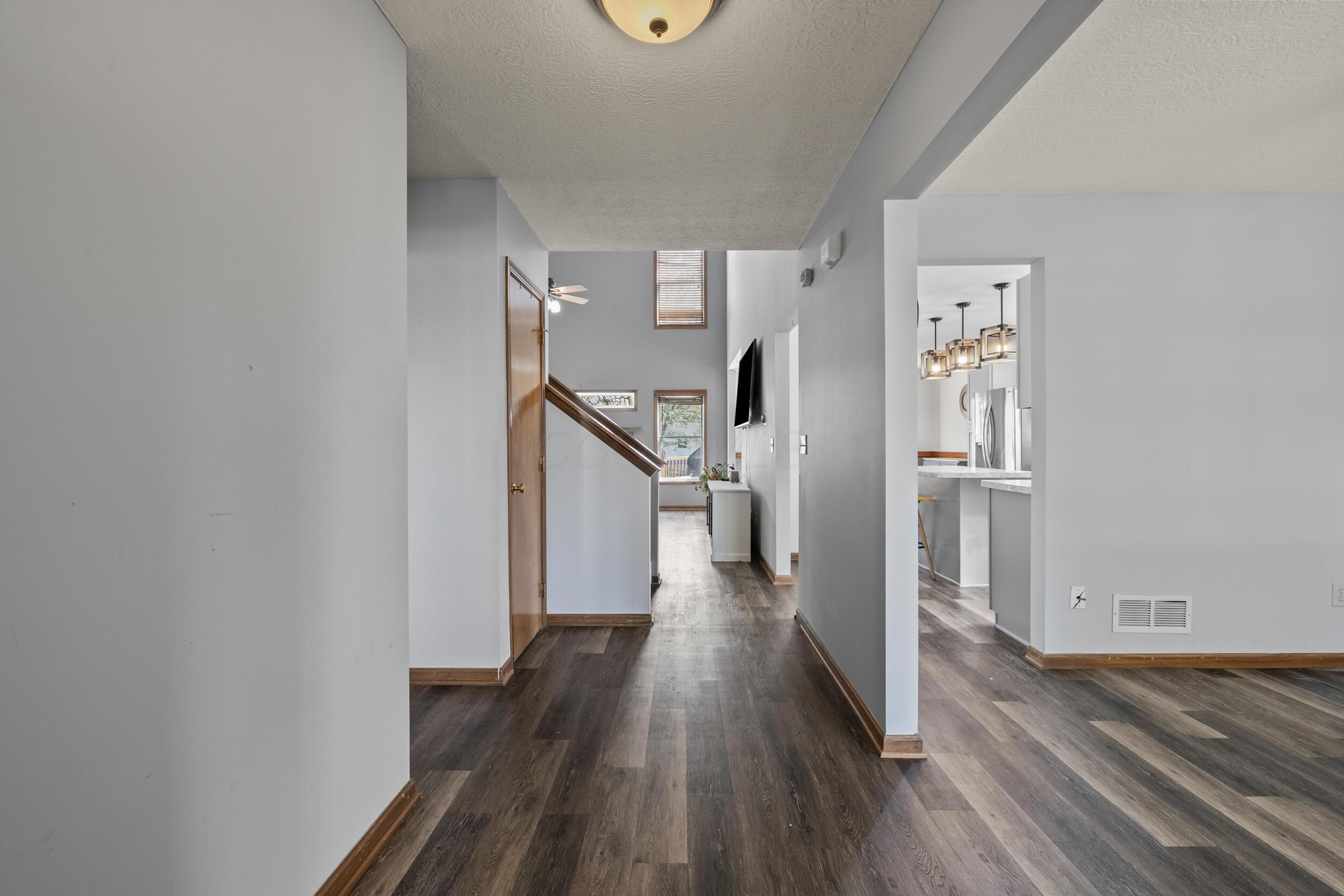 3087 Gideon Lane, Columbus, Ohio image 8