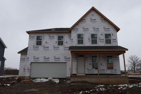 Photo of 74 Banyan Drive, Lewis Center, OH 43035 (MLS # 226008653)