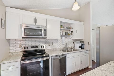 Tiny photo for 6457 Mountaineer Trail Court, Reynoldsburg, OH 43068 (MLS # 226015020)