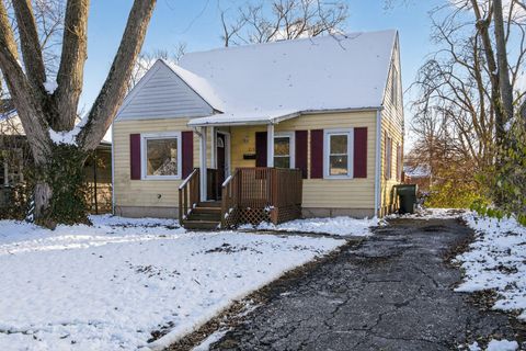 Photo of 2131 Argyle Drive, Columbus, OH 43219 (MLS # 225045521)