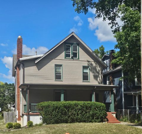 Photo of 2521 Glenmawr Avenue, Columbus, OH 43202 (MLS # 226012862)