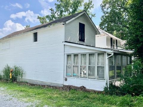 Tiny photo for 82 Fifth Street, Lancaster, OH 43130 (MLS # 226002929)