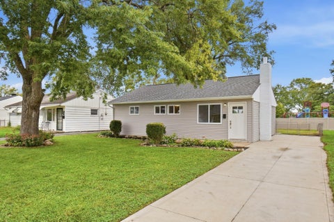 Photo of 4356 Robin Street, Grove City, OH 43123 (MLS # 226036265)
