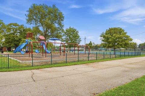 Tiny photo for 4356 Robin Street, Grove City, OH 43123 (MLS # 226036265)