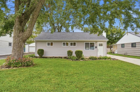 Tiny photo for 4356 Robin Street, Grove City, OH 43123 (MLS # 226036265)
