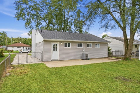 Tiny photo for 4356 Robin Street, Grove City, OH 43123 (MLS # 226036265)