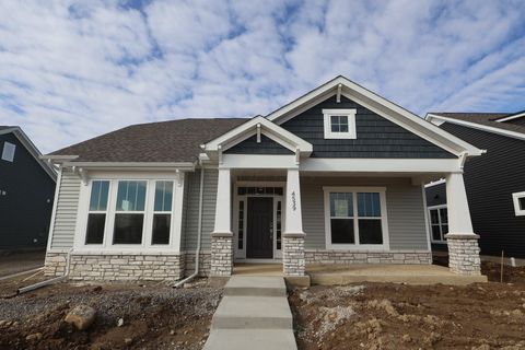 Photo of 4539 Corsican Loop E, Hilliard, OH 43026 (MLS # 225045498)