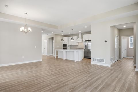 Tiny photo for 4539 Corsican Loop E, Hilliard, OH 43026 (MLS # 225045498)