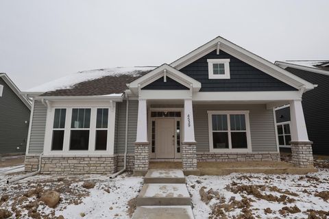 Photo of 4539 Corsican Loop E, Hilliard, OH 43026 (MLS # 225045498)